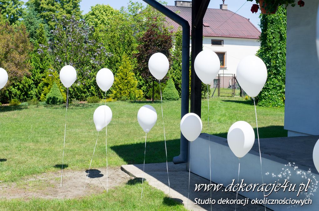 Dekoracja domu balonami helem