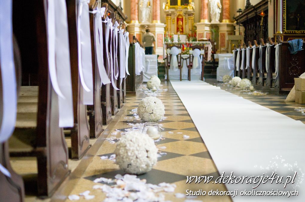 Dekoracja kosciola w Dynowie